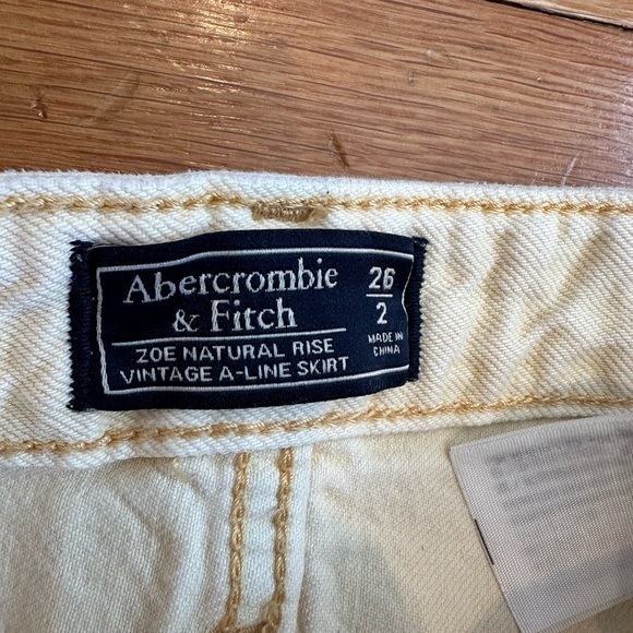 Abercrombie light yellow high waisted mini skirt - Picture 3 of 3